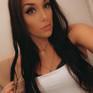 Meet your Posher, Alexandra